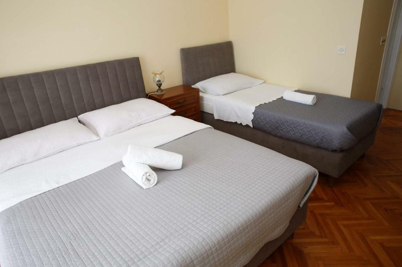 Apartment And Rooms Villa Kolonada Vodice Eksteriør billede