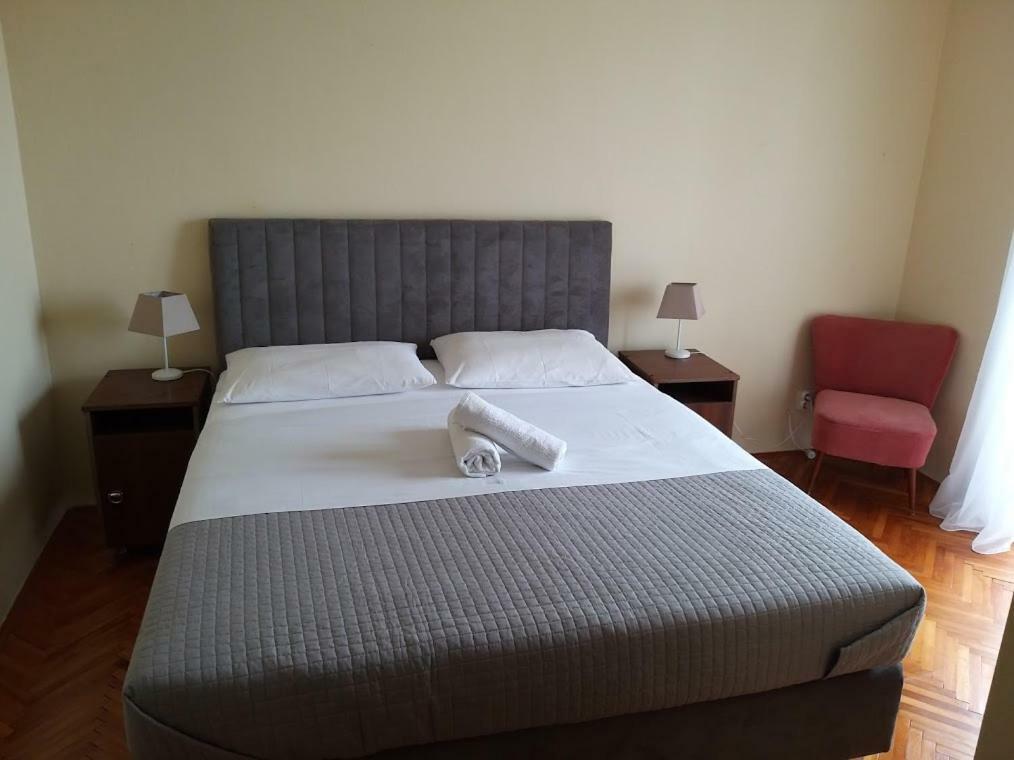 Apartment And Rooms Villa Kolonada Vodice Eksteriør billede